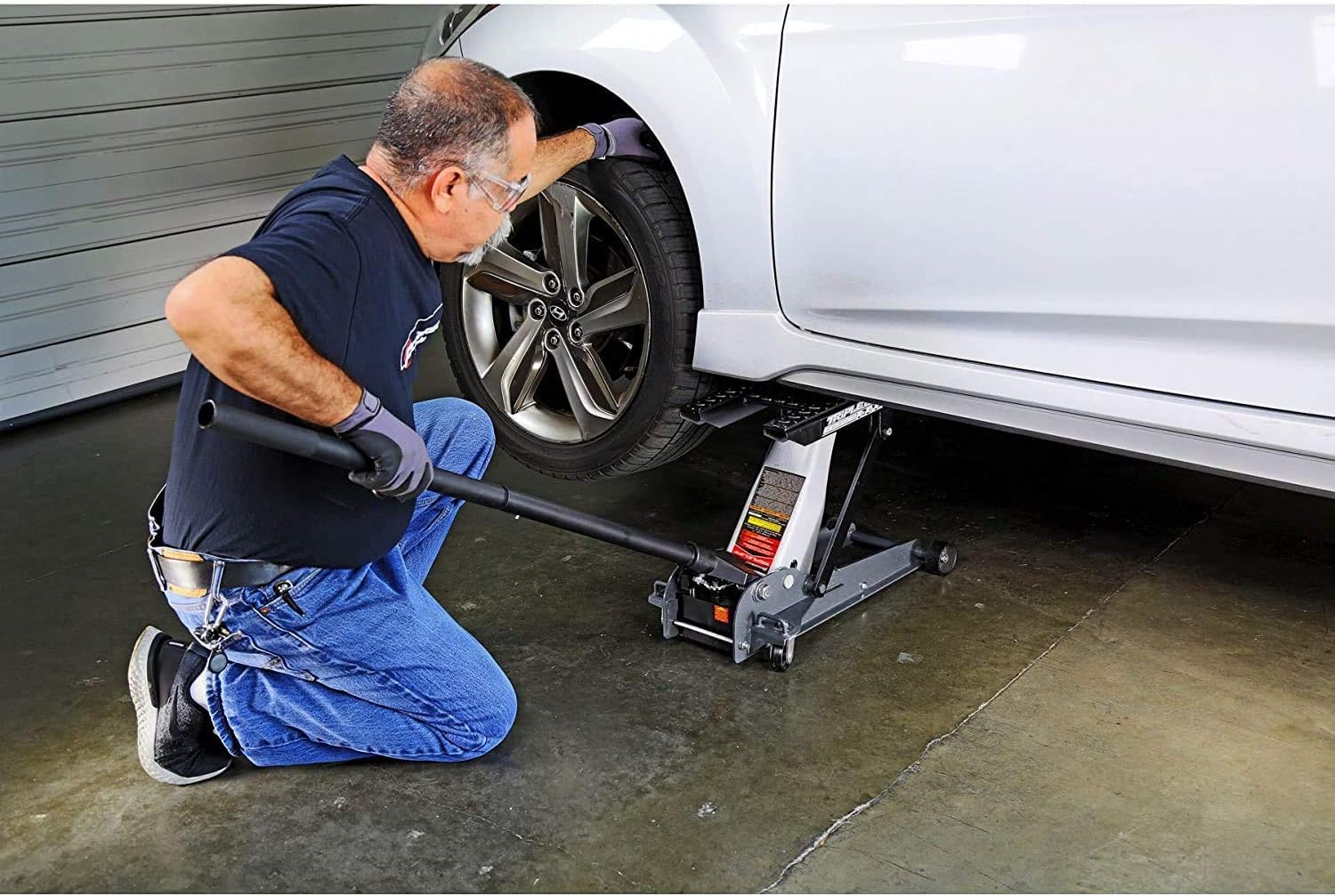 Powerbuilt 3000Lb Triple Lift Garage Jack, Black L7368