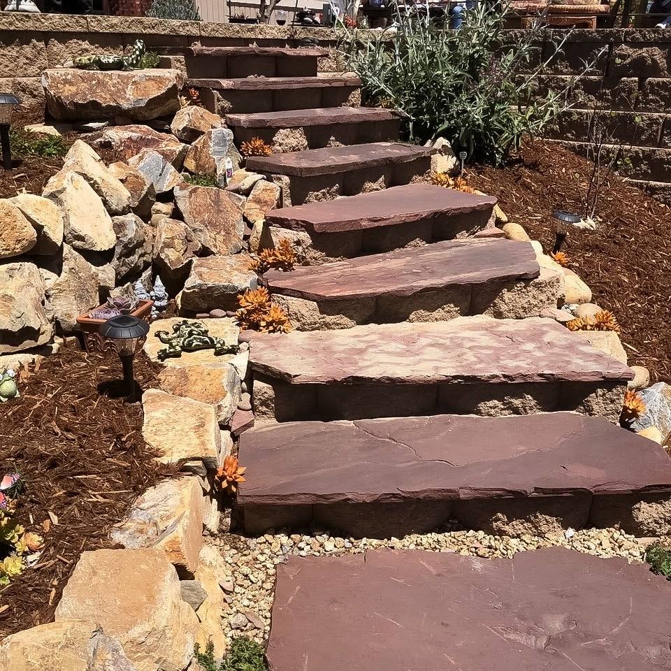 Natural Flagstone Stepping Stone Slabs - Salmon Red - 1000 lbs Q72473