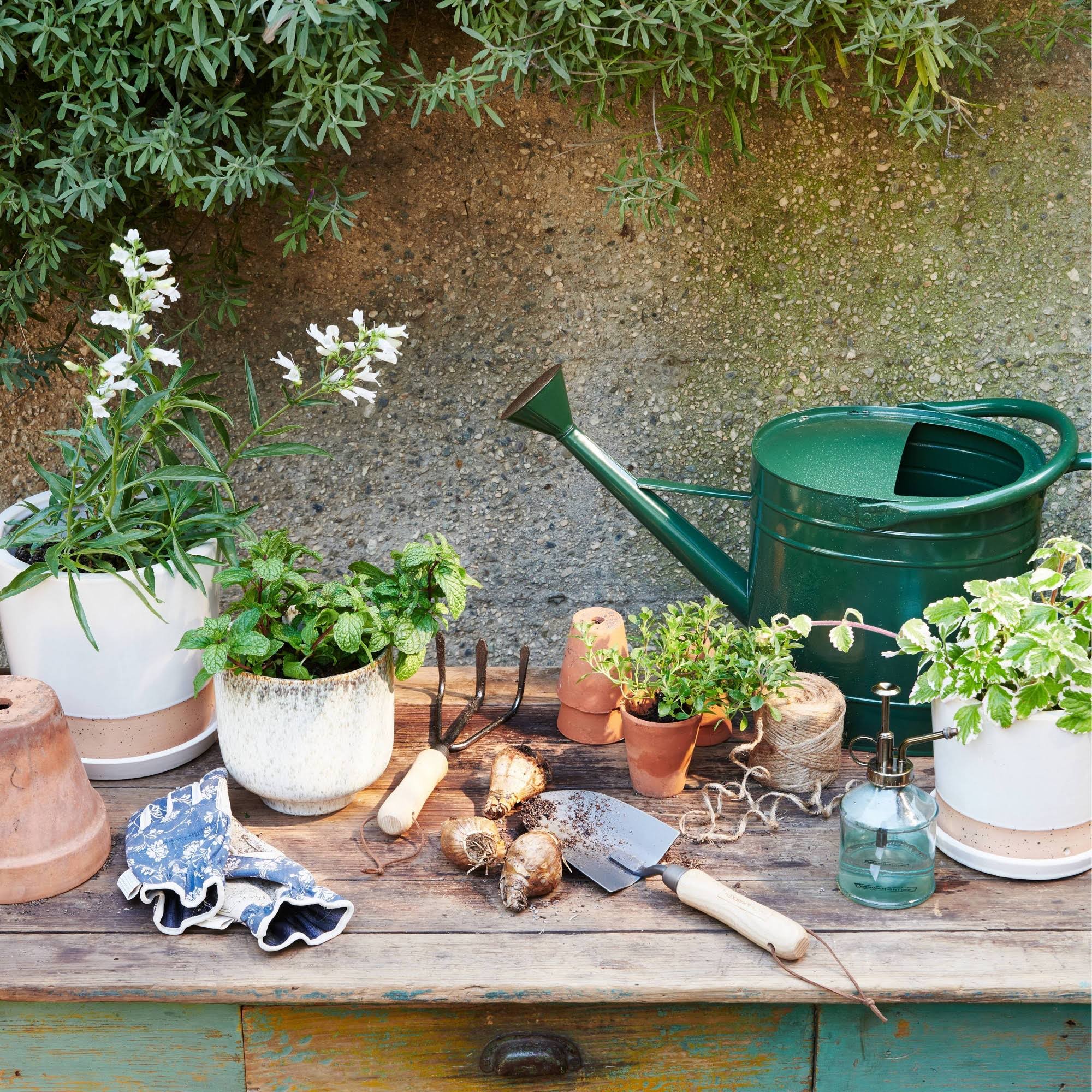 Smith & Hawken Large Steel Watering Can Green Z2208