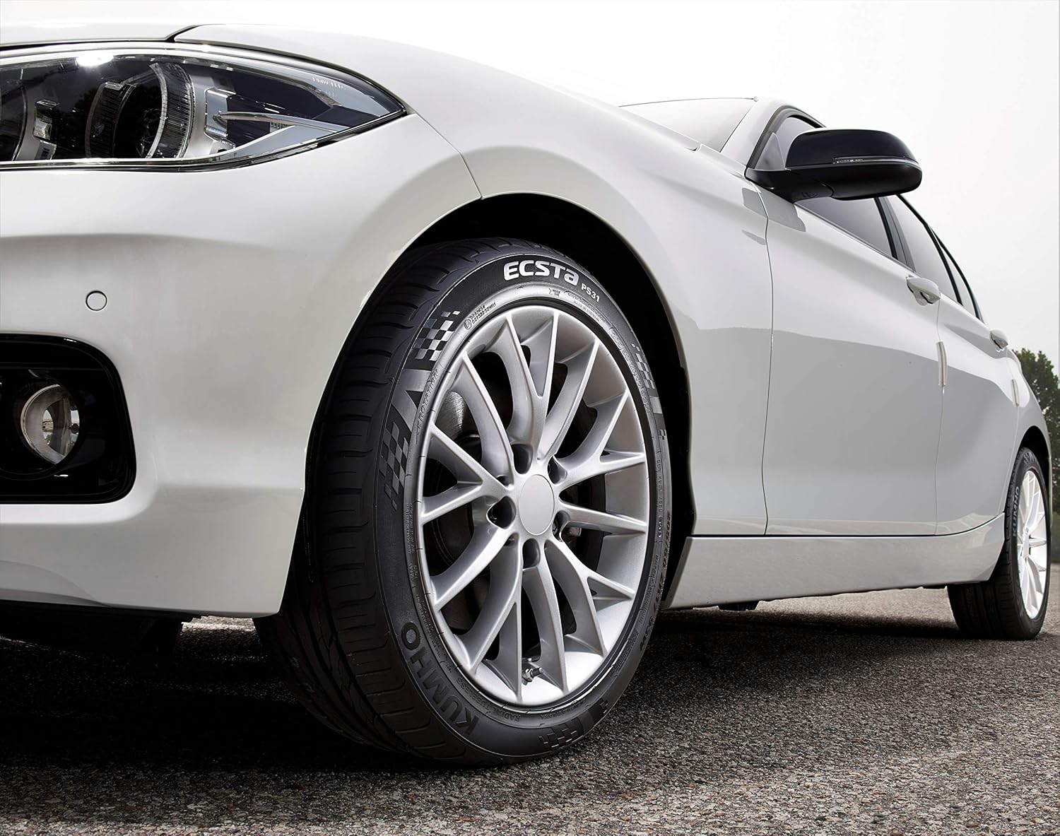 Kumho Ecsta PS31 Summer Performance Tire 275/40ZR17 J5198