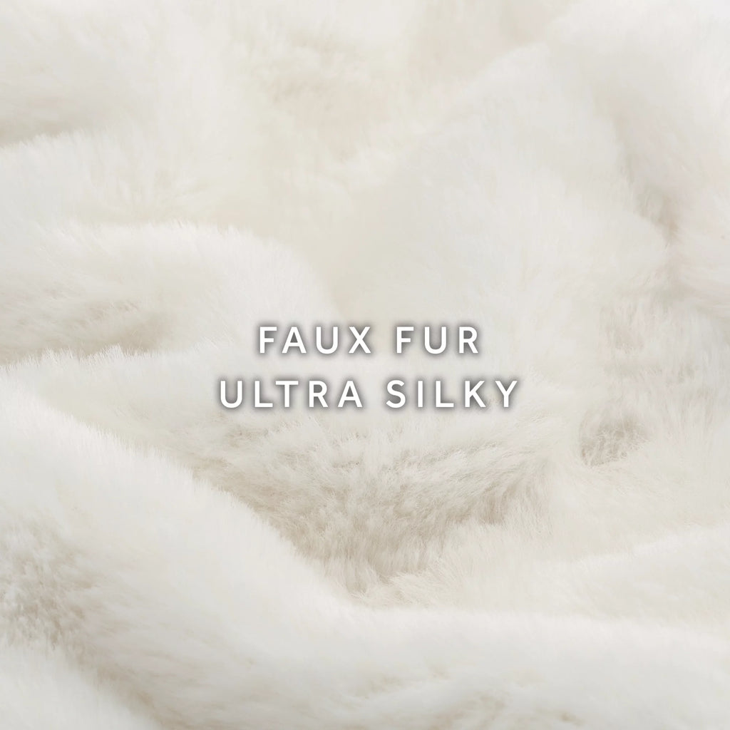 Sunbeam White Faux Fur Heated Throw Y313388