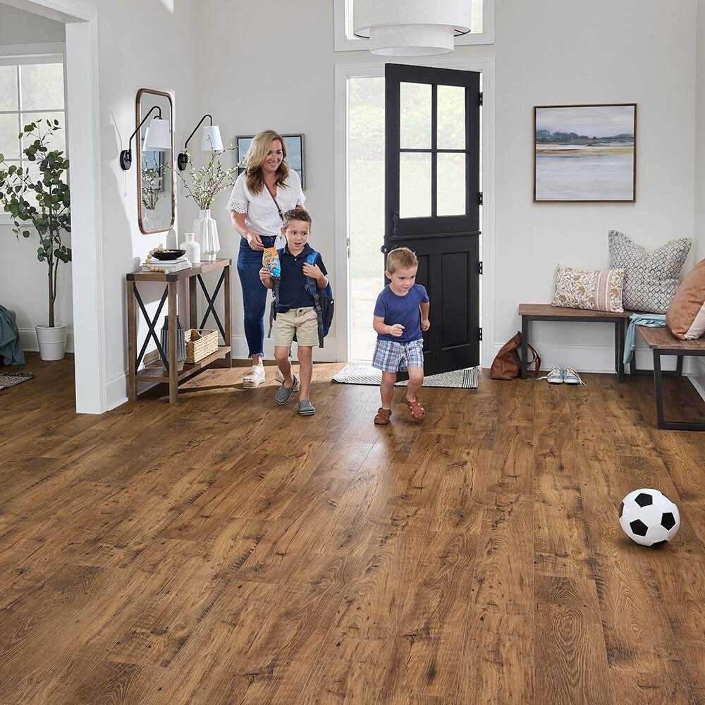 STAINMASTER PetProtect Beckett Ridge Chestnut Waterproof Laminate Flooring E972