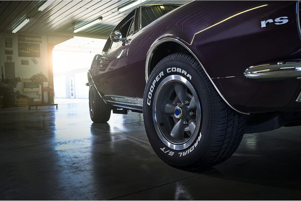 Cooper Cobra Radial G/T All-Season P235/70R15 Tire Z318