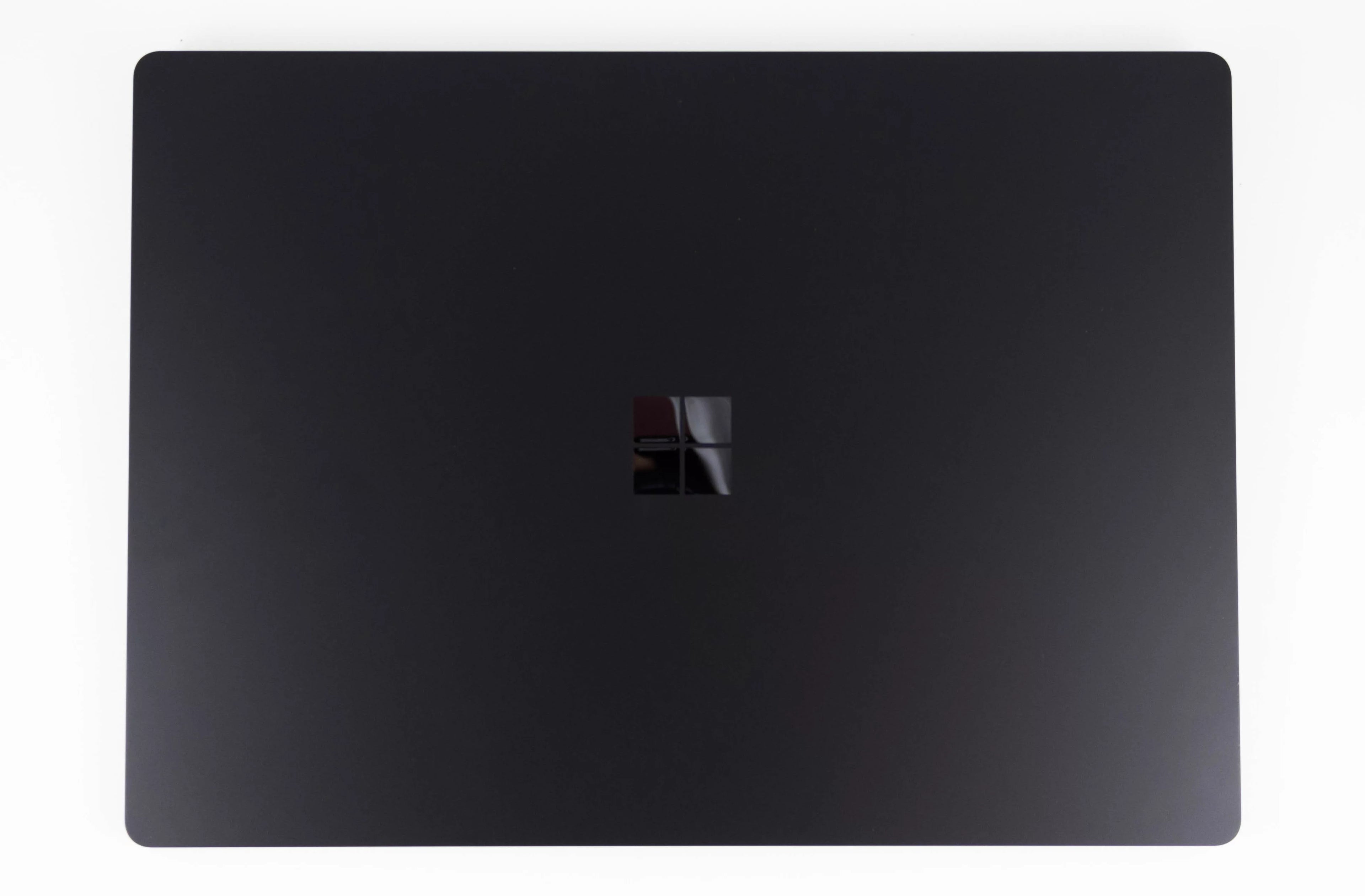 Microsoft Surface Laptop 3 13.5" Intel Core i5 8GB 256GB Windows 10 Black C921