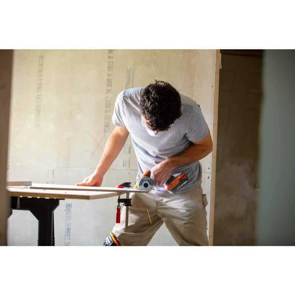 RIDGID 18V SubCompact Brushless 3 in. Multi-Material Saw G7897