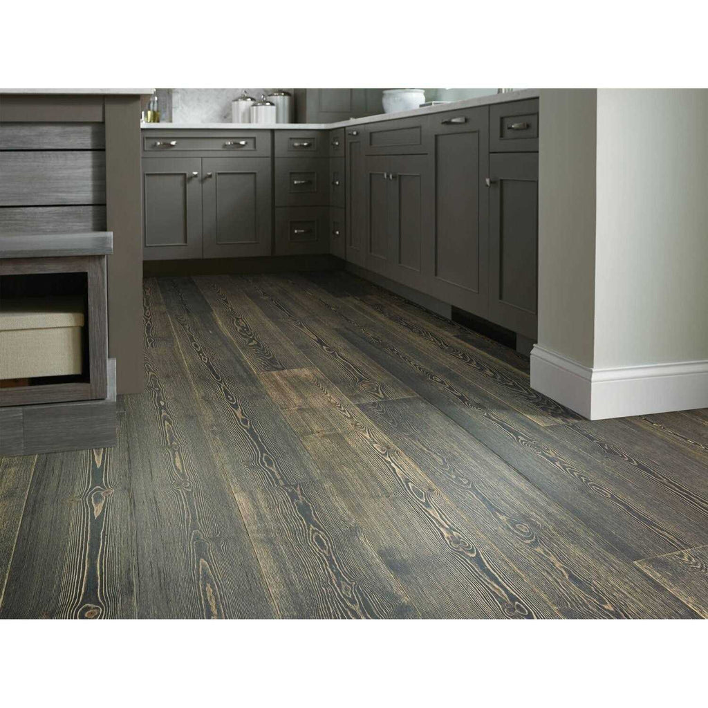 Shaw Exquisite 7-1/2 Wirebrushed Waterproof Engineered Hardwood D274