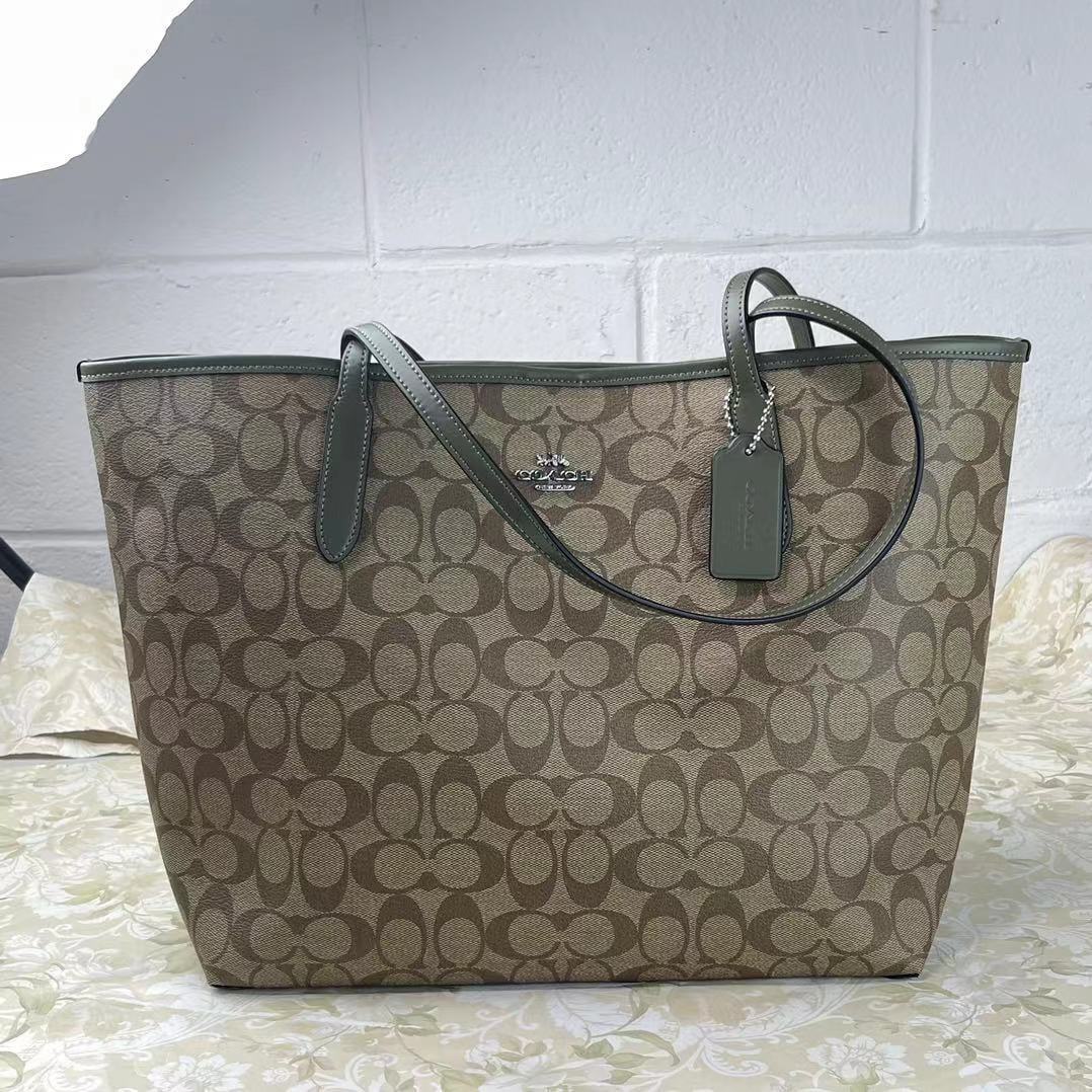 Coach 5696 City Tote Signature Canvas Khaki B20763