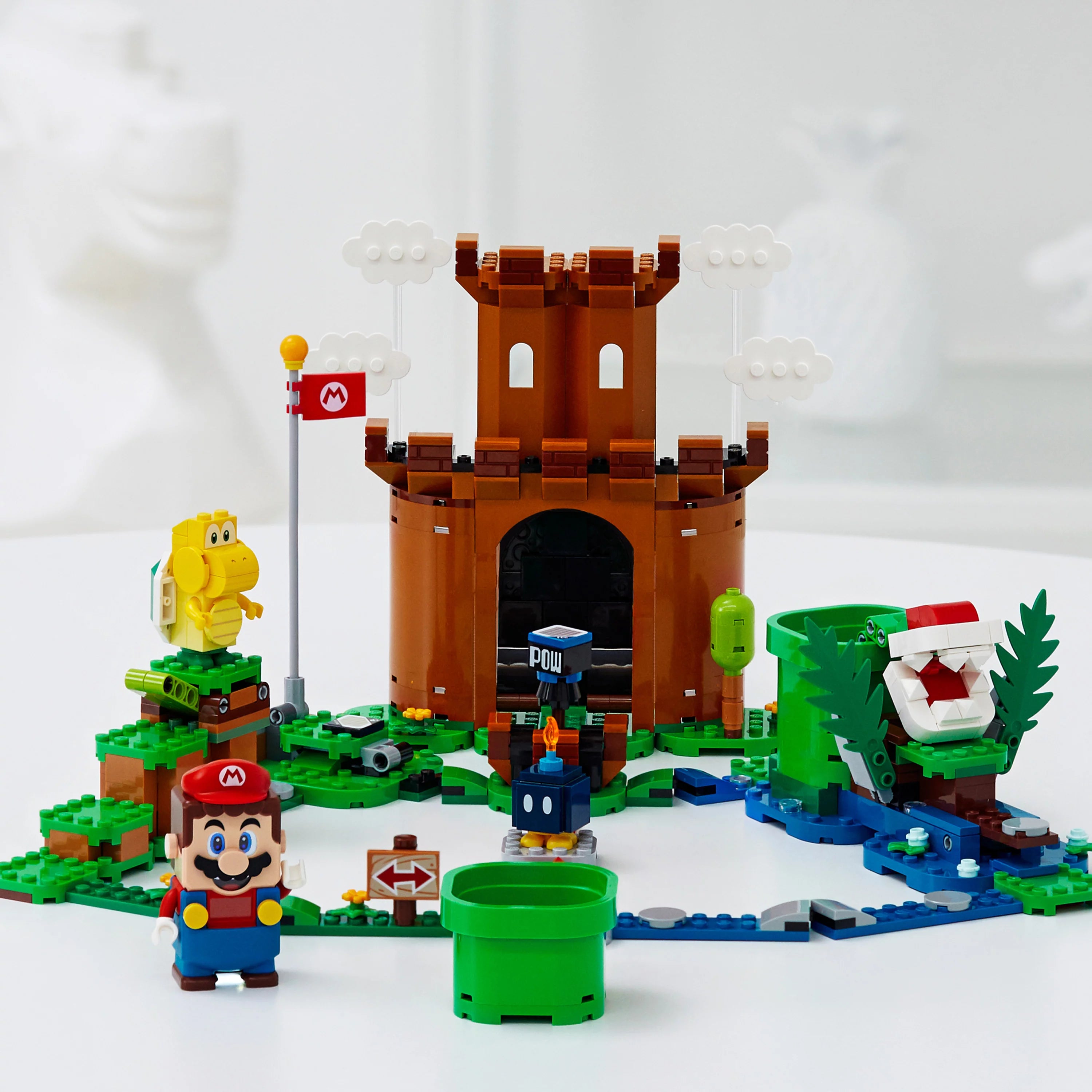 LEGO Super Mario Guarded Fortress Expansion Set 71362 Building Playset Y5558