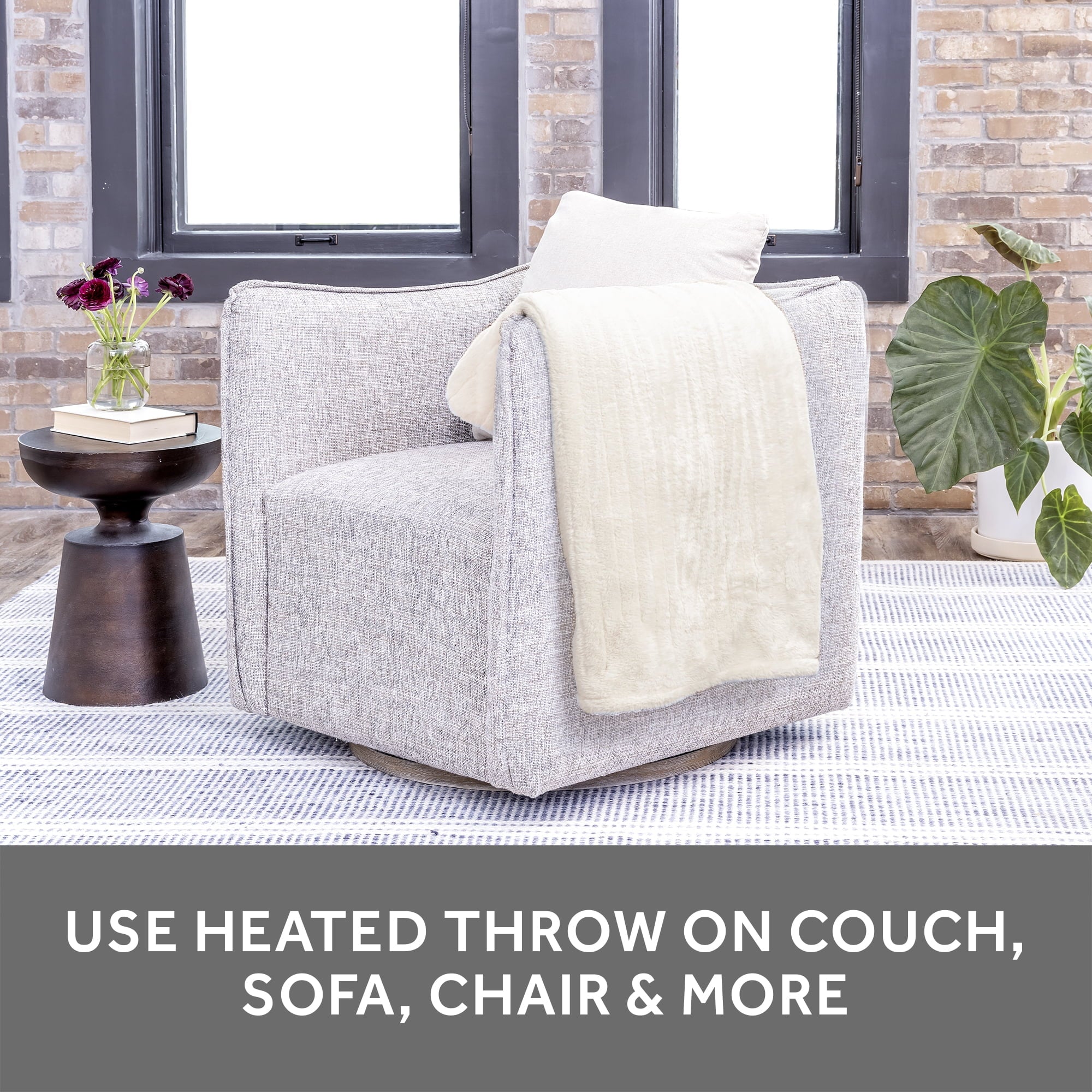 Sunbeam White Faux Fur Heated Throw Y313388