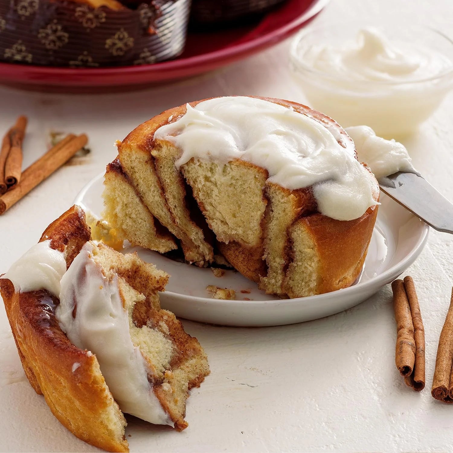 Cinnamon Rolls with Cream Cheese Icing, 18 Pack U613256