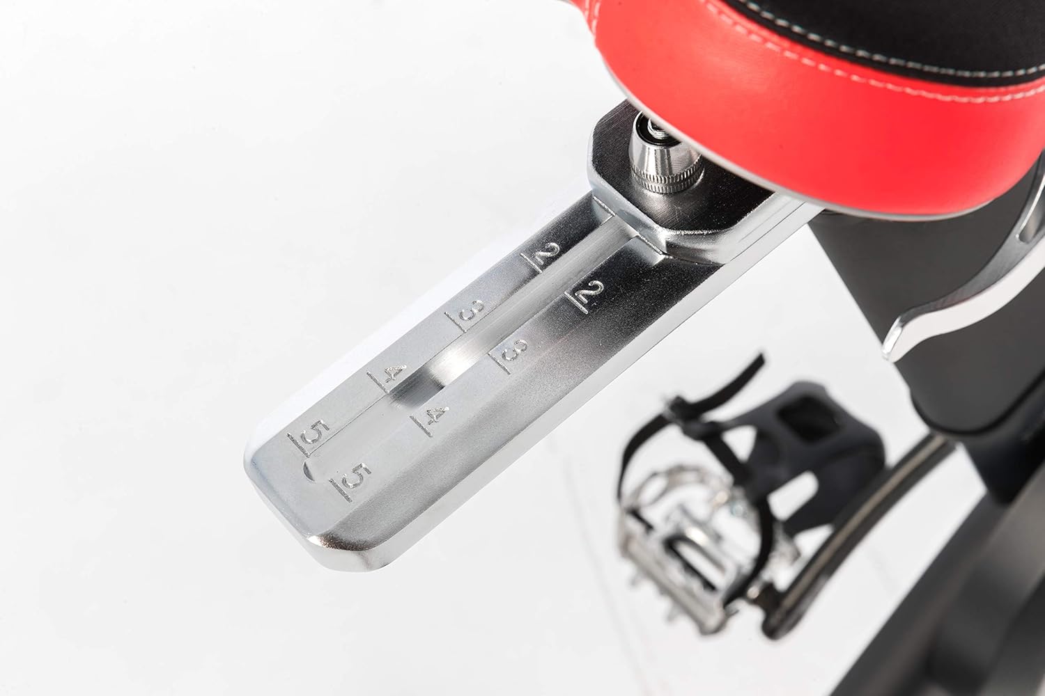 SOLE SB700 Indoor Cycle Bike S102