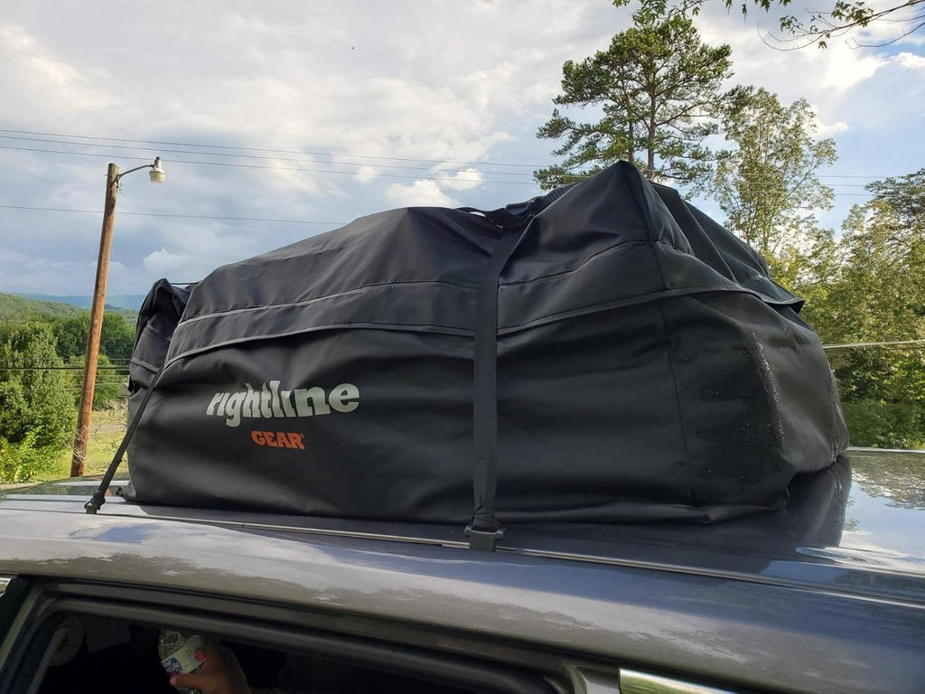 Rightline Gear Range 3 Car Top Carrier & Moki Door Step Bundle, Water-Resistant, 18 Cu. Ft. F1392