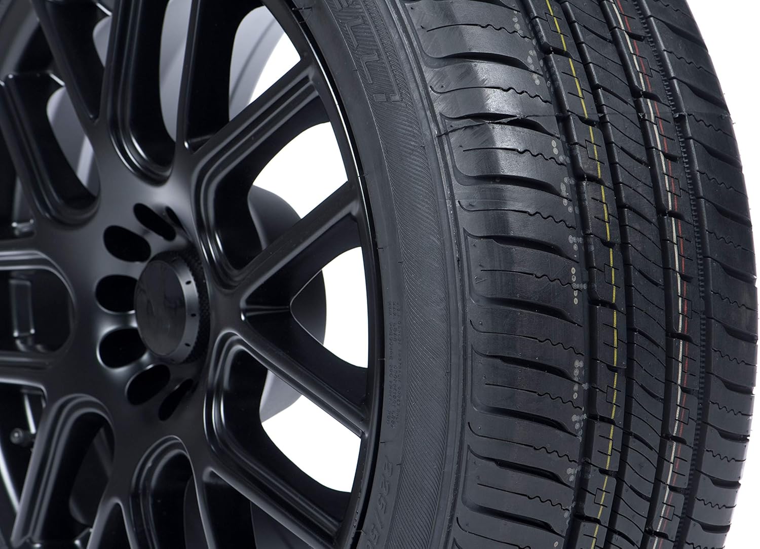 Vercelli Strada 1 All-Season Radial Tire 235/50R18 101W N265862